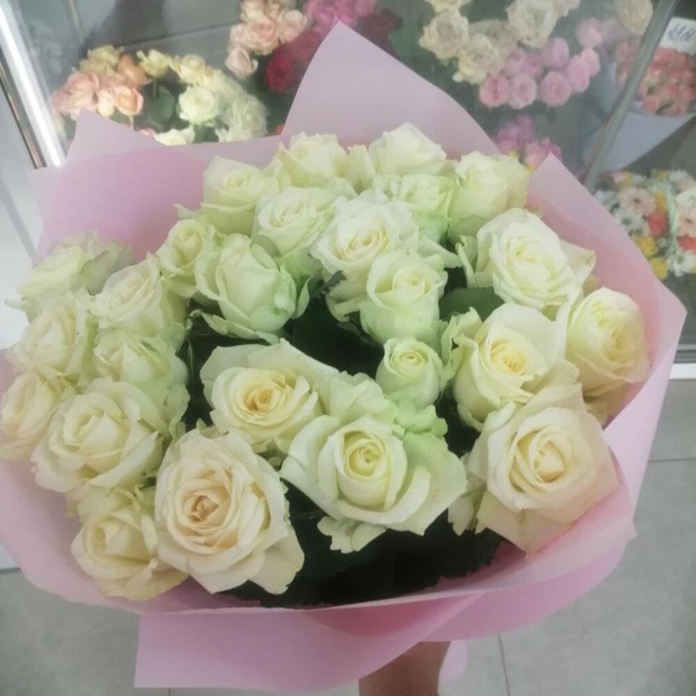 Букет 25 роз Аваланж